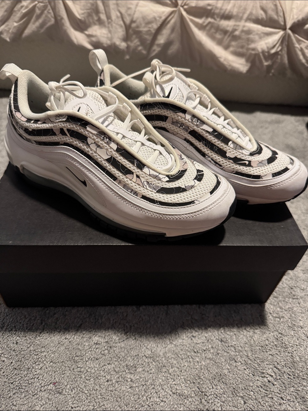 Nike Women's White and Black Flower-Print Air Max 97 Sneakers